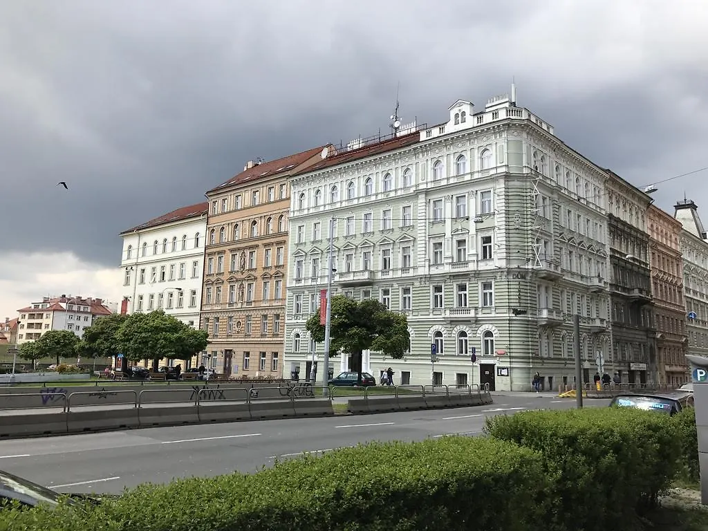 Apartment Glory On Legerova Praag