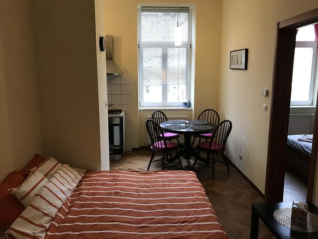 Apartment Glory On Legerova Prague